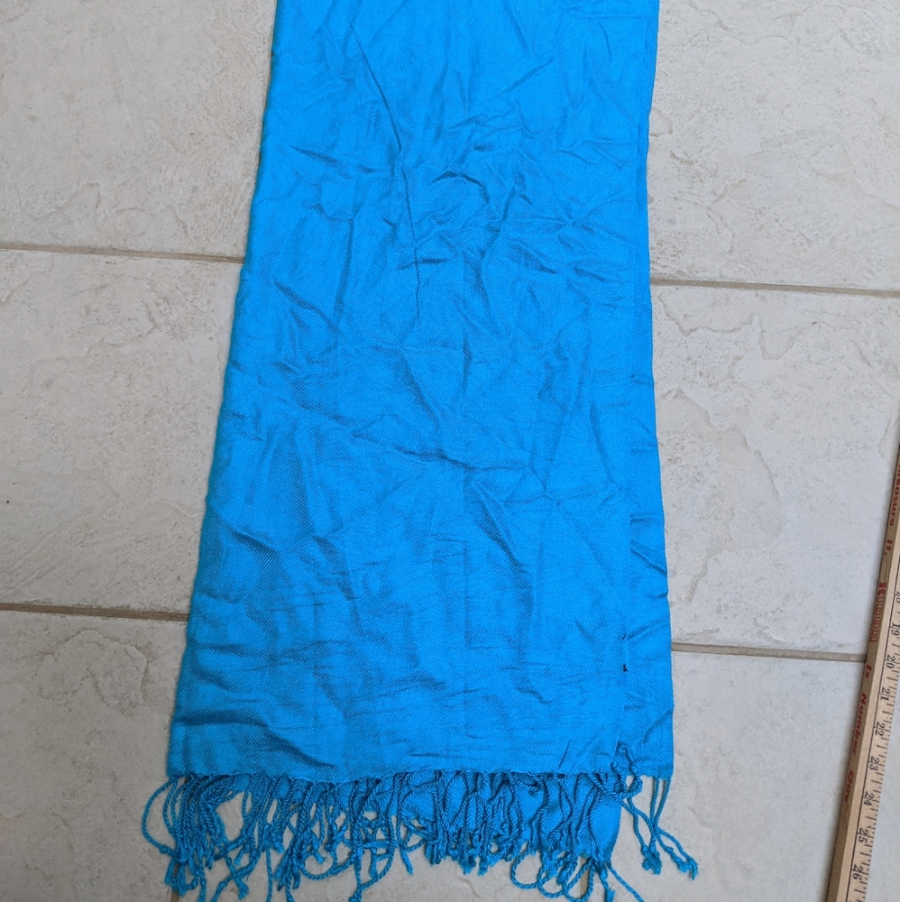 ❤️3/$25 Soft Blue Fringe Scarf